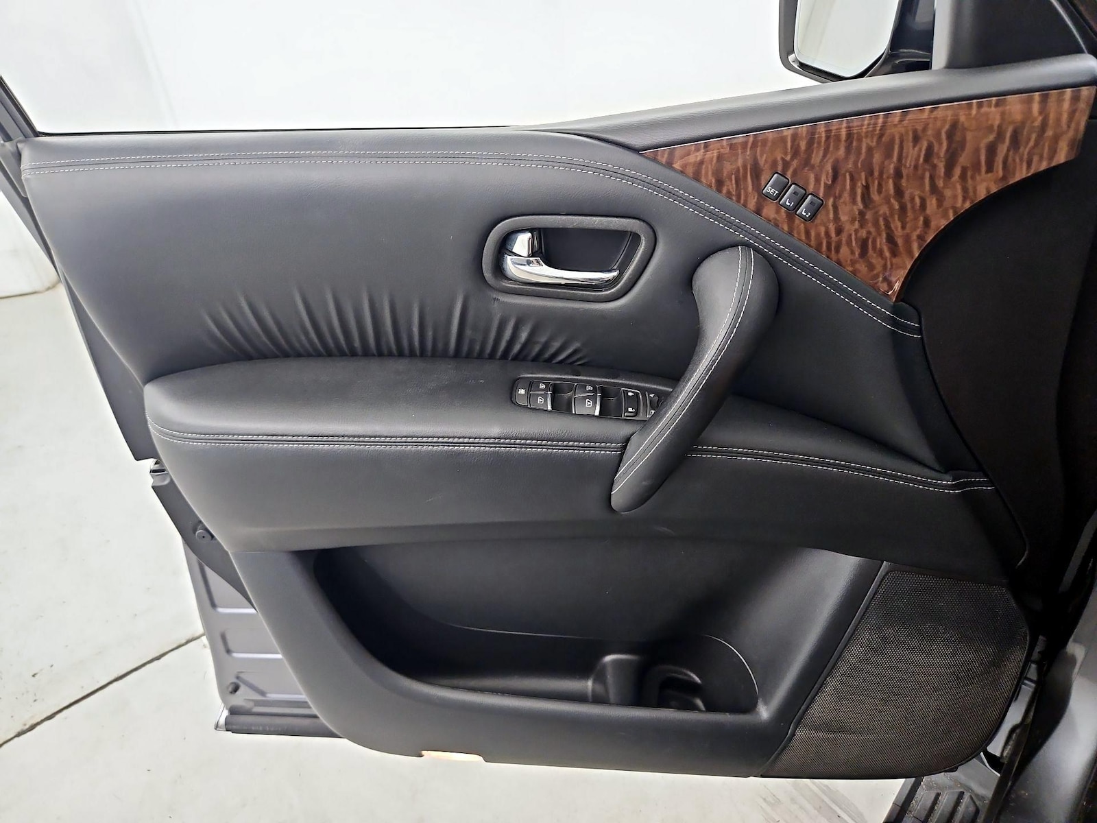 2019 Nissan Armada SL - Photo 13