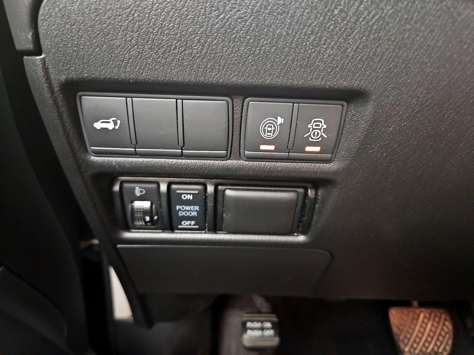 2019 Nissan Armada SL - Photo 14