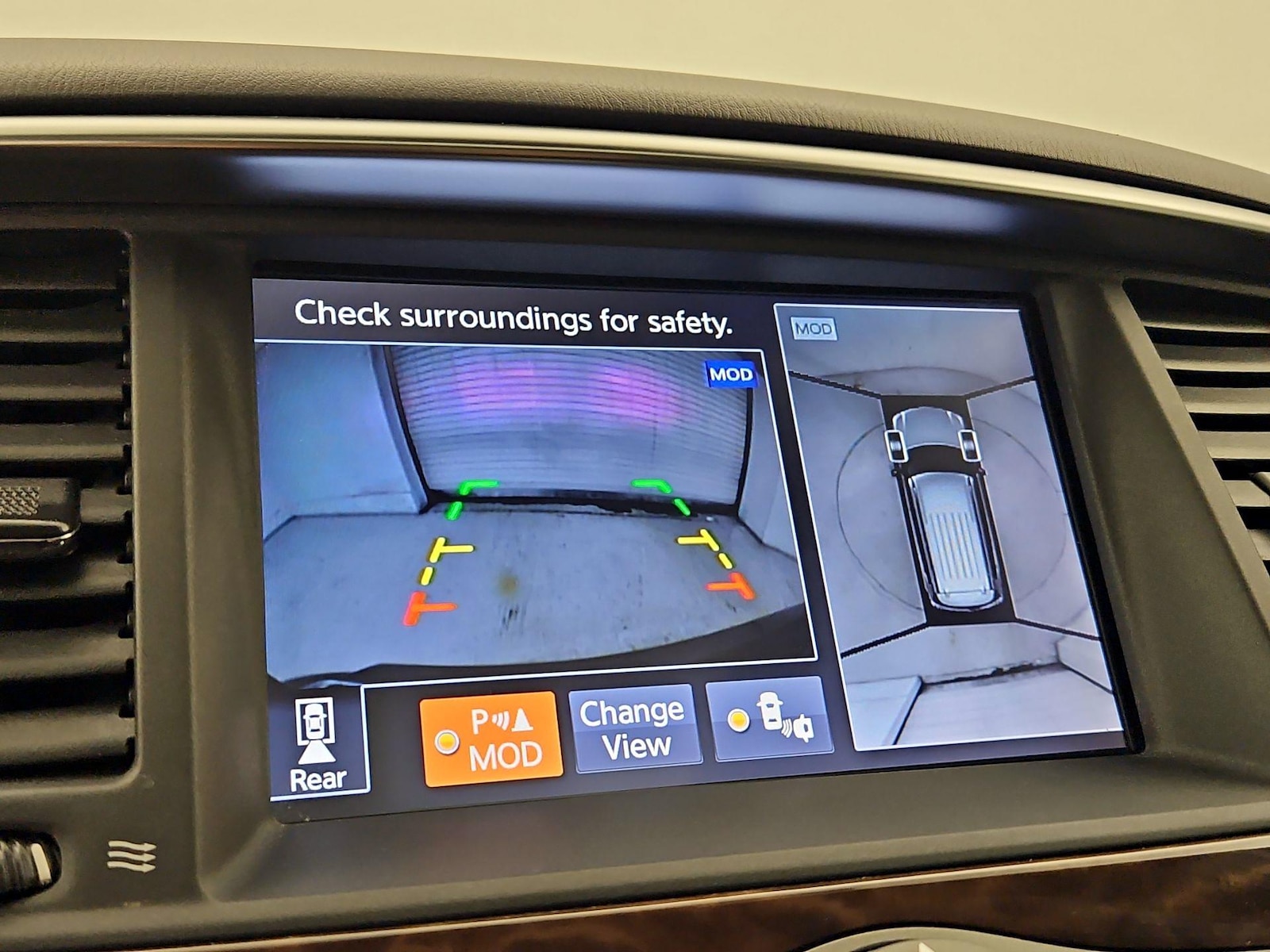 2019 Nissan Armada SL - Photo 16