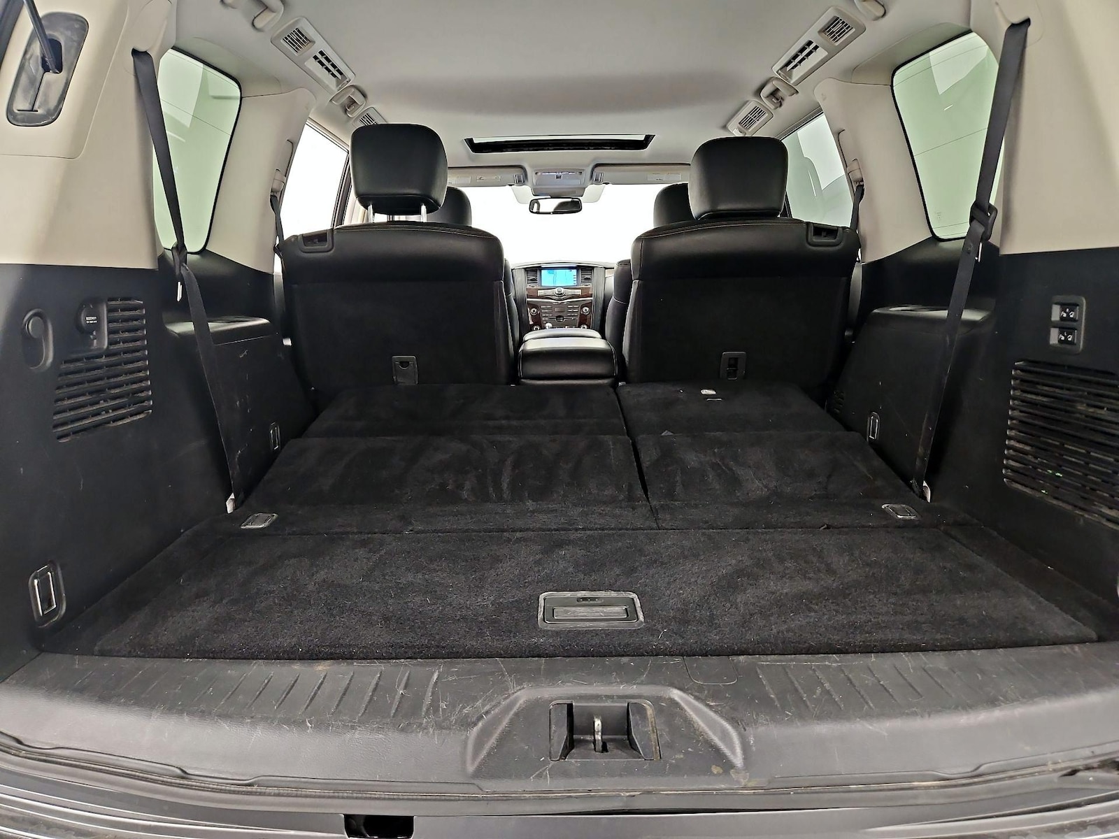 2019 Nissan Armada SL - Photo 25
