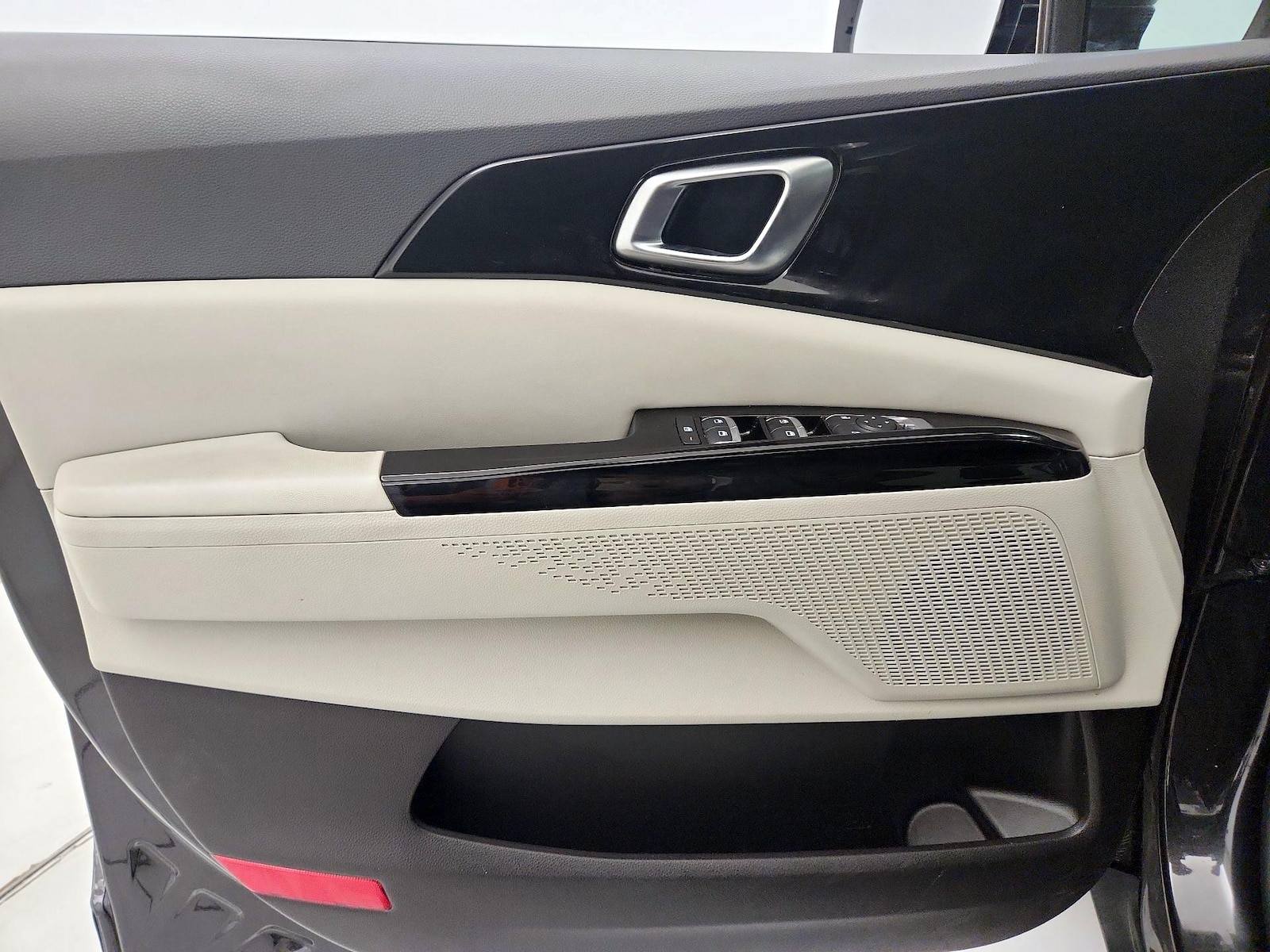 2024 Kia Carnival EX - Photo 13