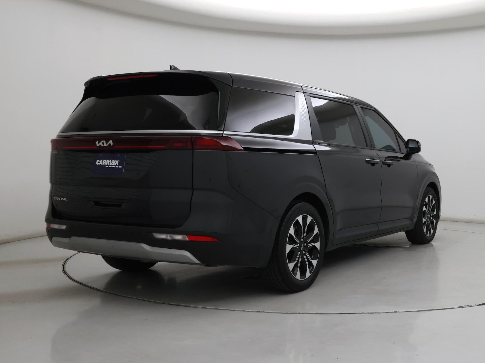 2024 Kia Carnival EX - Photo 9