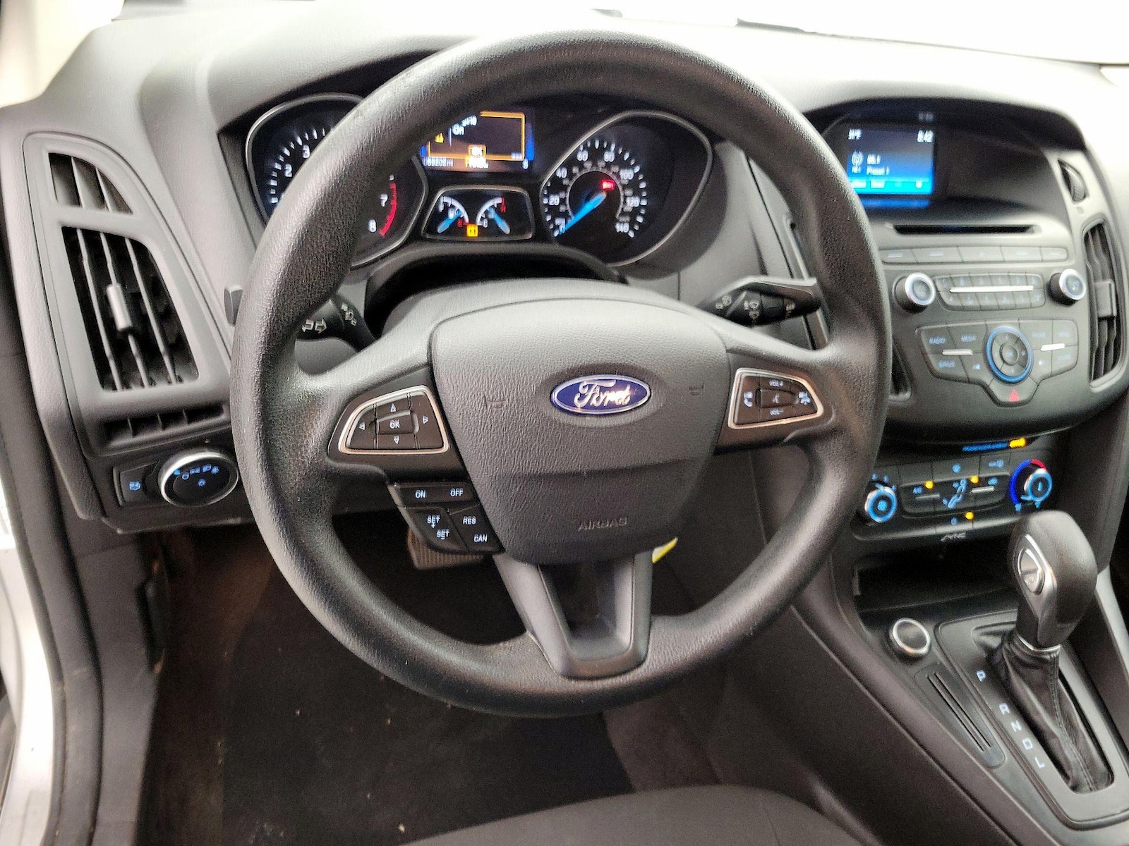 2017 Ford Focus SE - Photo 11