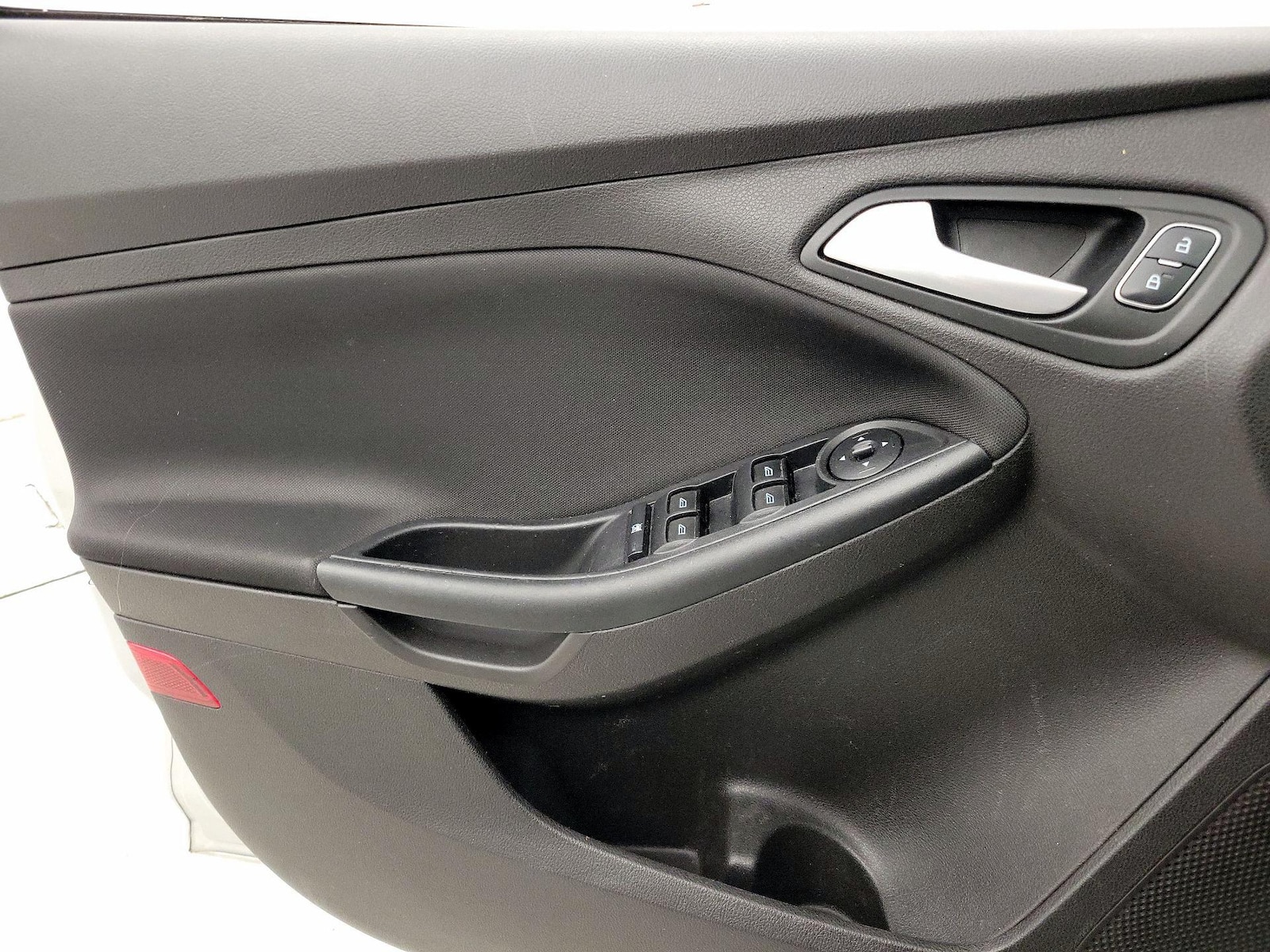 2017 Ford Focus SE - Photo 13