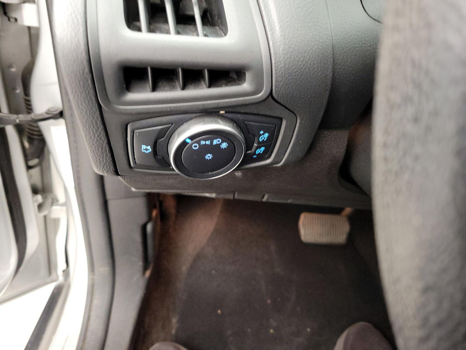 2017 Ford Focus SE - Photo 14