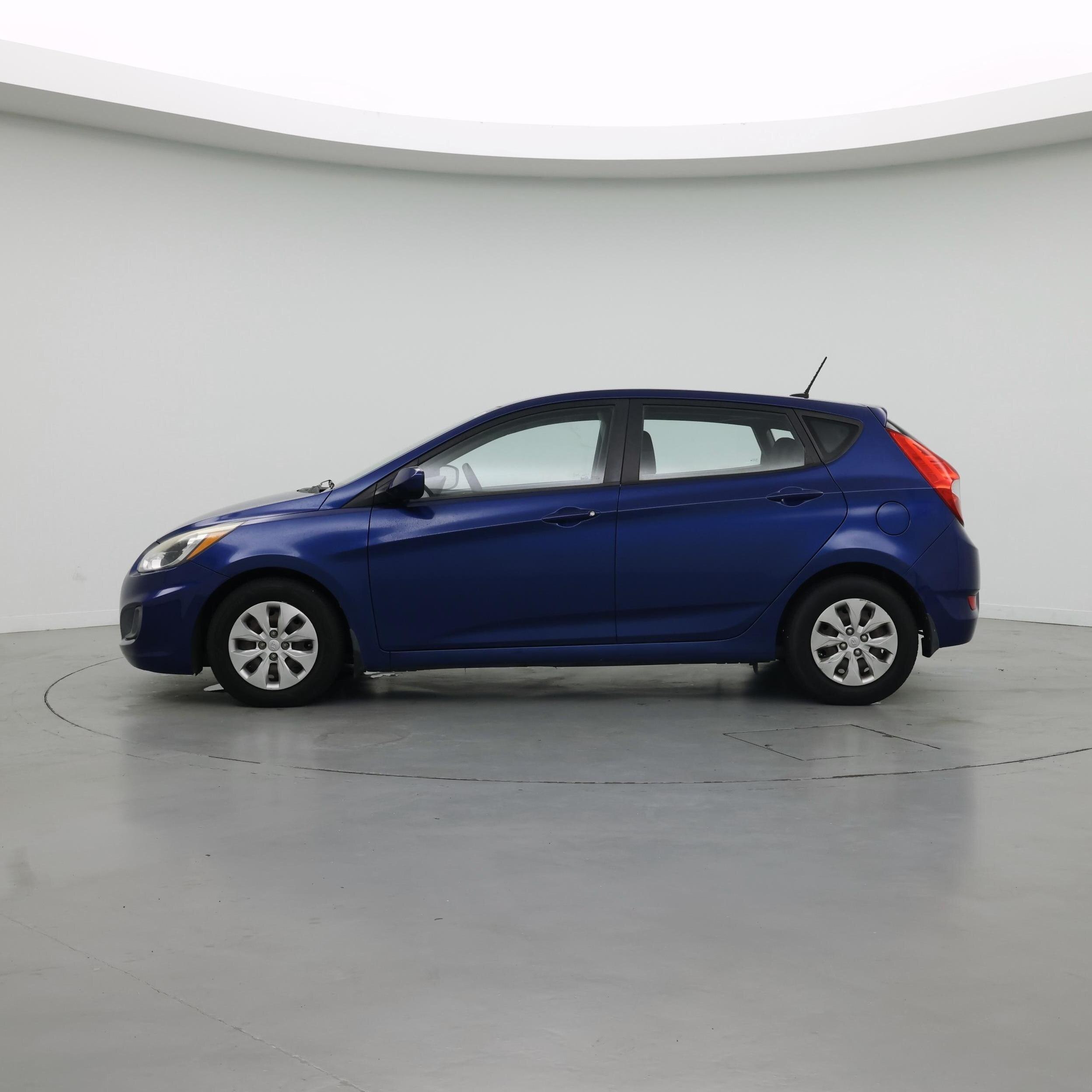 Thumbnail: 2016 Hyundai Accent - 3