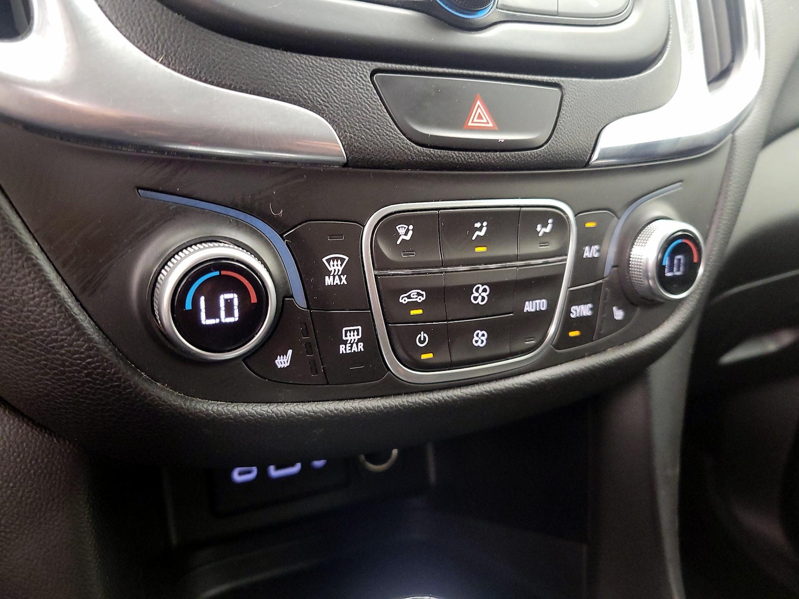 2020 Chevrolet Equinox LT - Photo 17