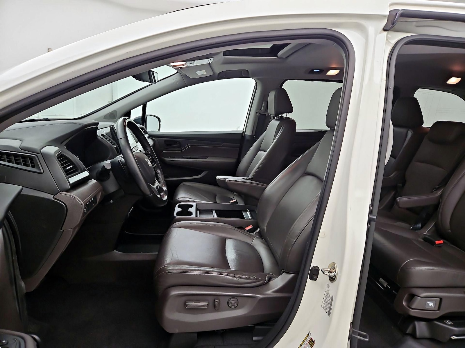 2019 Honda Odyssey EX-L - Photo 12