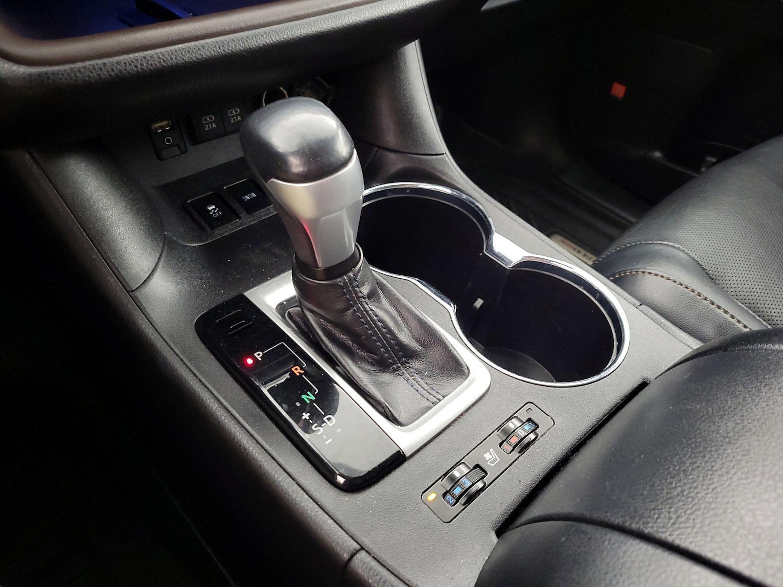 2018 Toyota Highlander Limited - Photo 19