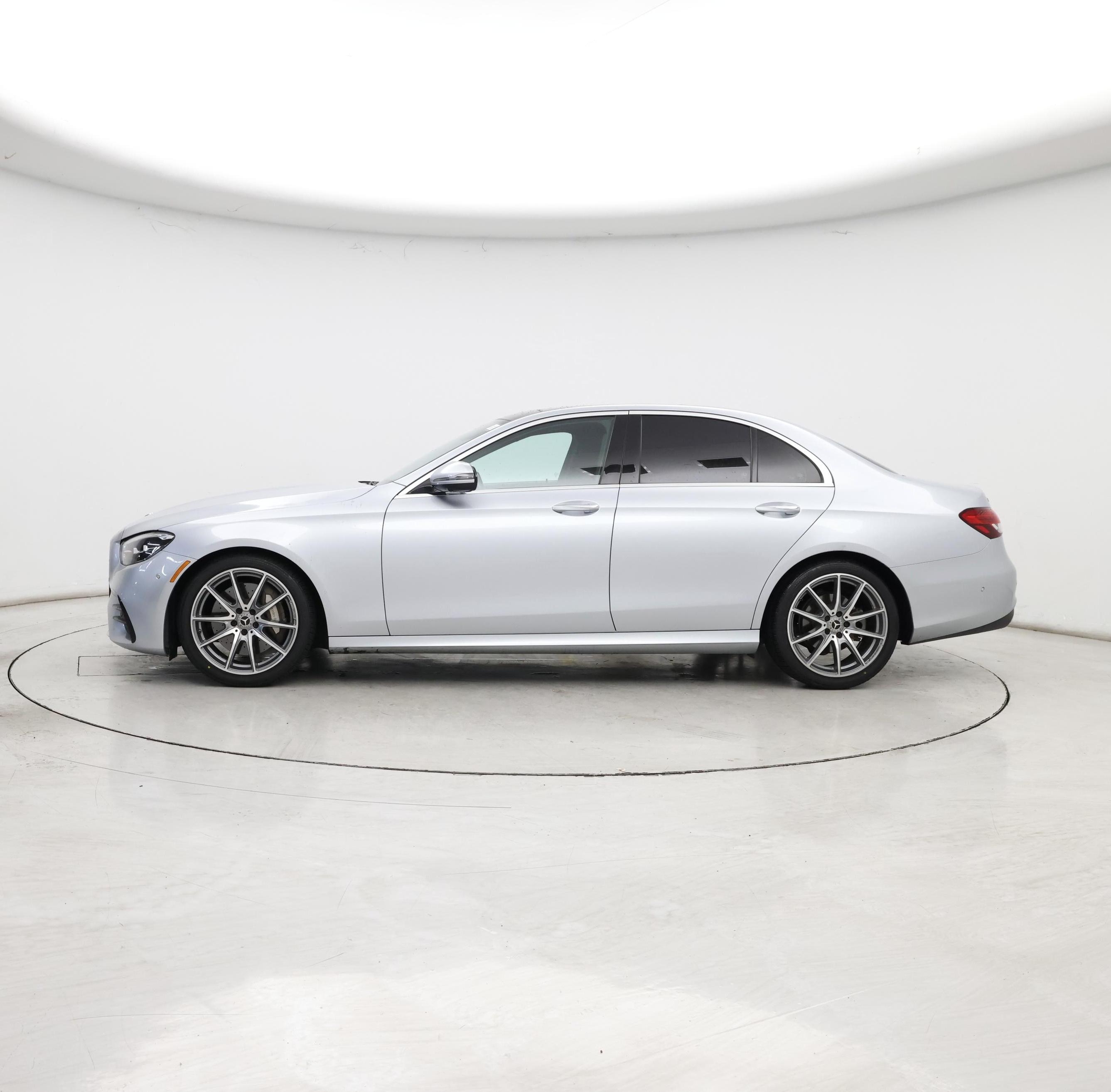 Thumbnail: 2021 Mercedes-Benz E-Class - 3
