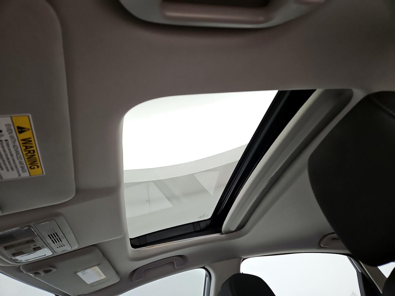 Sunroof(s) & Overhead Airbags