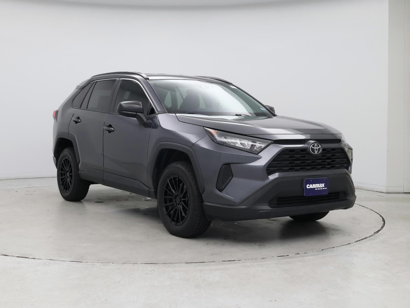 2019 Toyota RAV4 LE - Photo 2