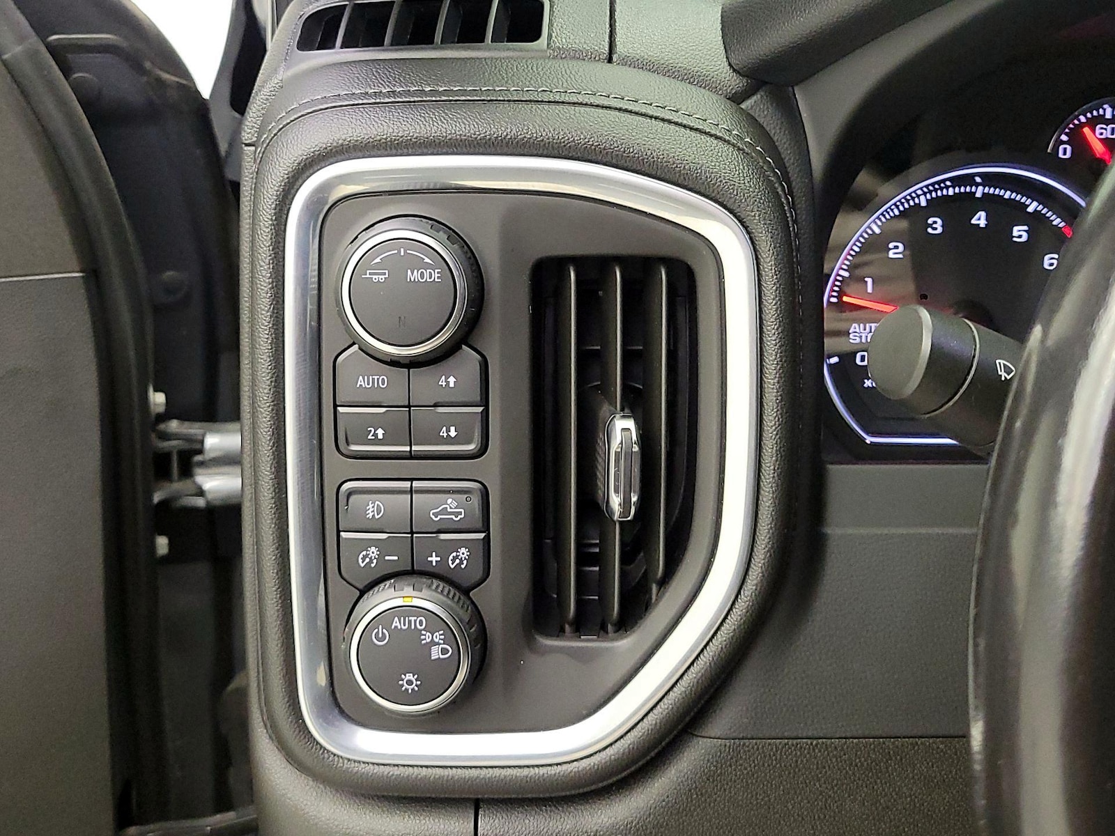 2021 Chevrolet Silverado 1500 LT Trail Boss - Photo 14