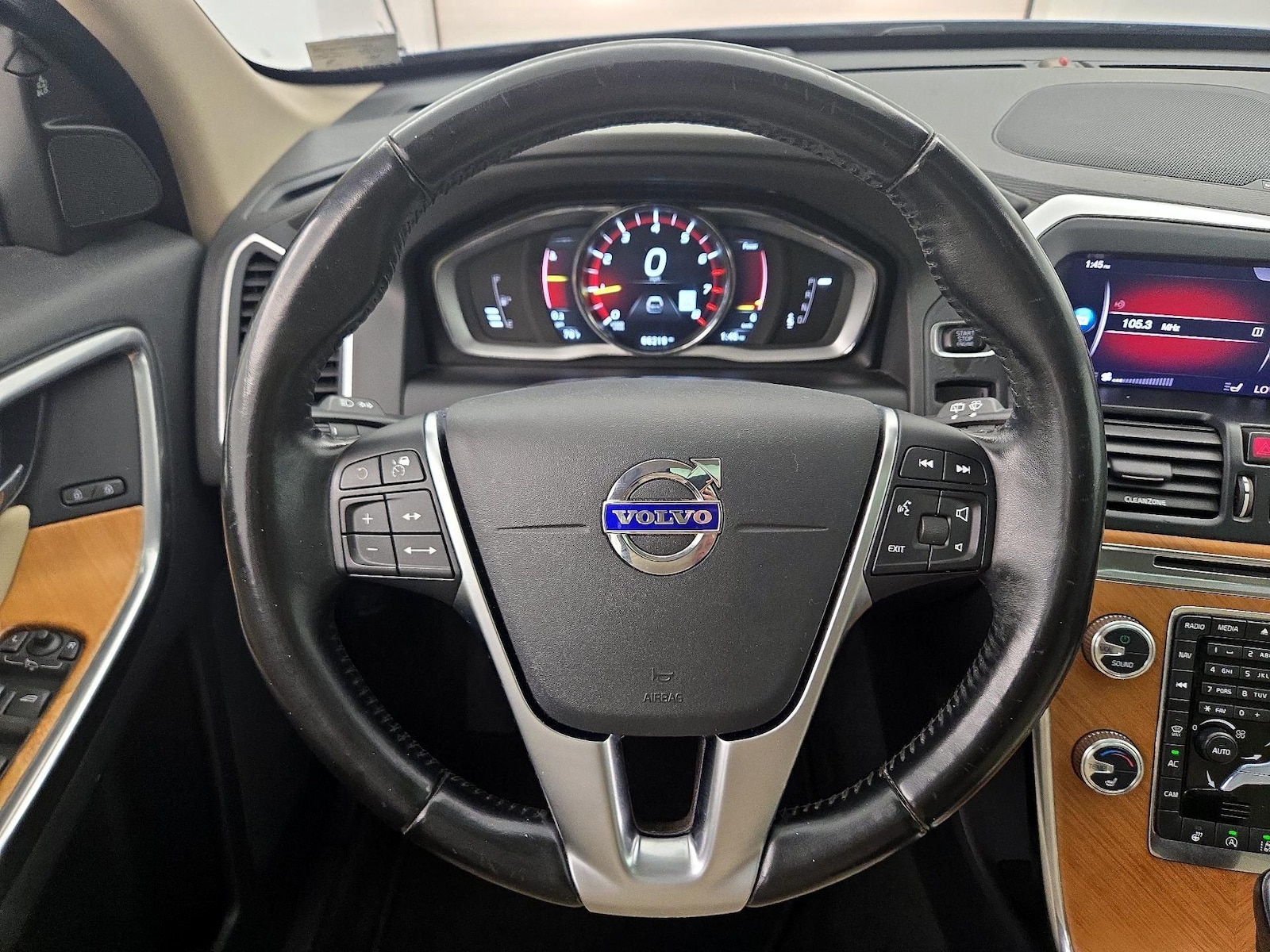 2017 Volvo XC60 T6 Inscription - Photo 11