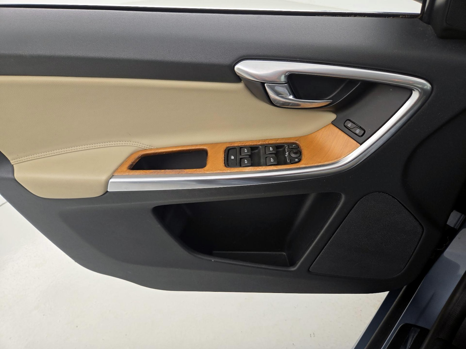 2017 Volvo XC60 T6 Inscription - Photo 13
