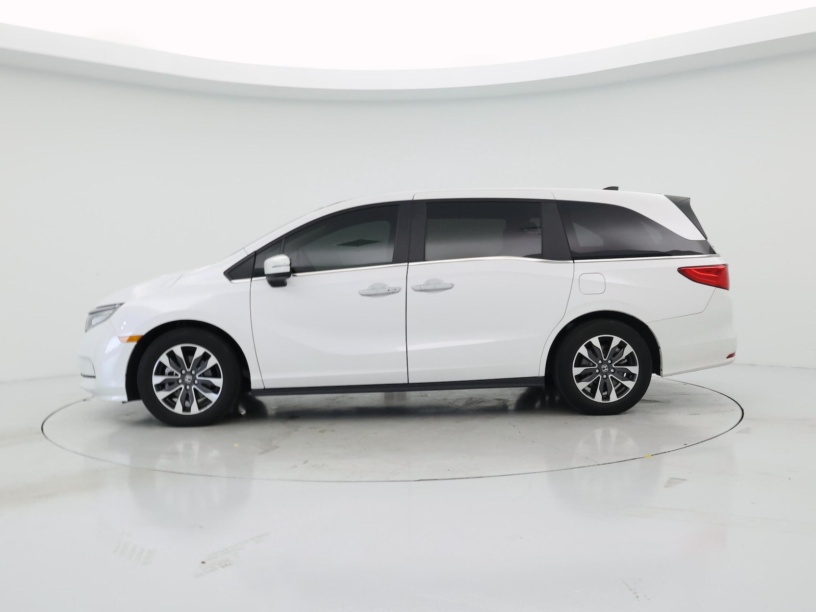 2024 Honda Odyssey EX-L - Photo 4
