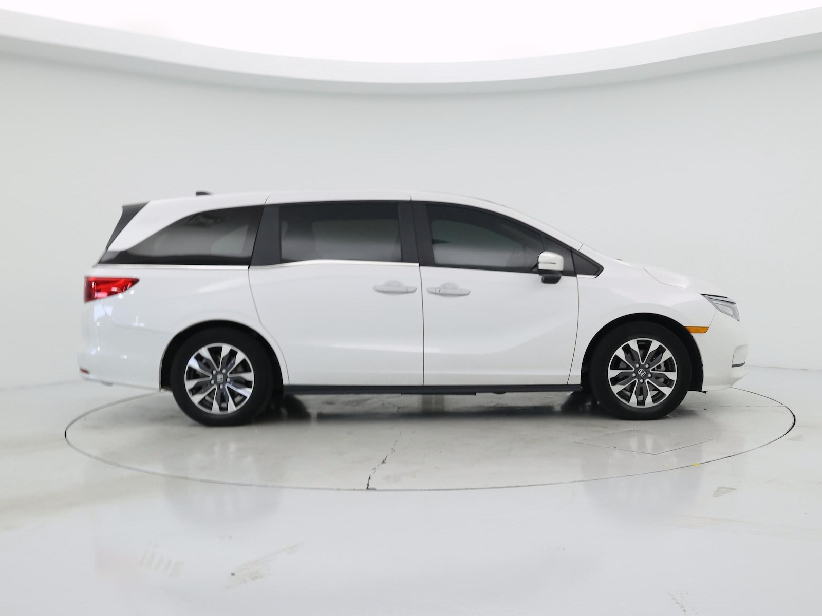 2024 Honda Odyssey EX-L - Photo 8