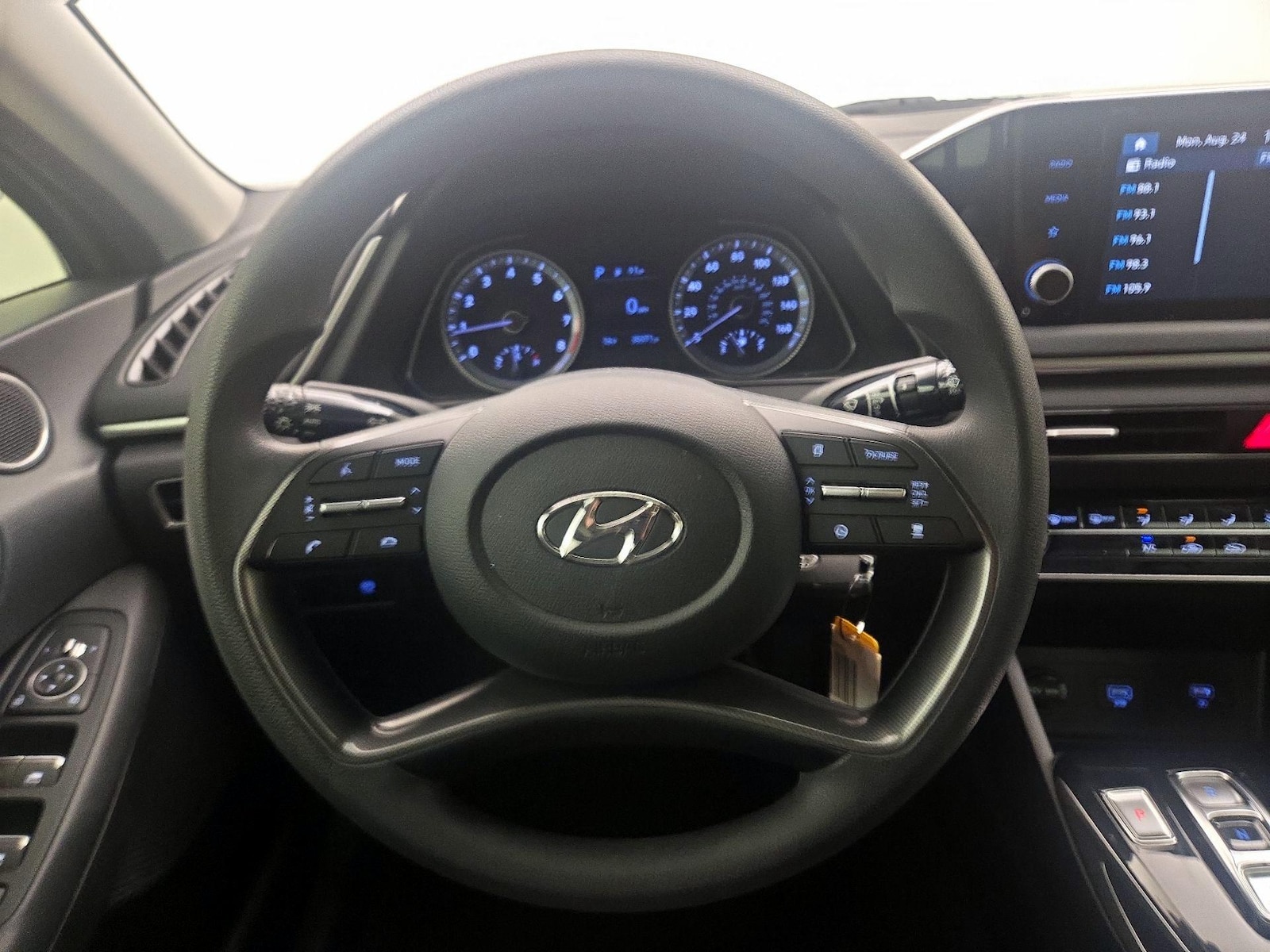 2021 Hyundai Sonata SE - Photo 11