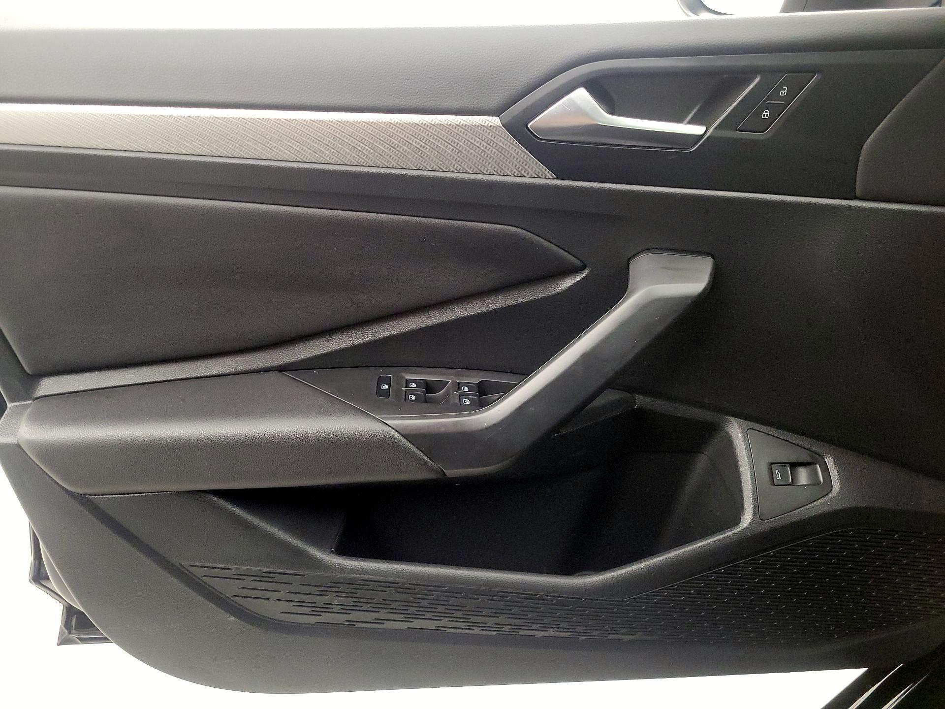 Thumbnail: 2019 Volkswagen Jetta - 12
