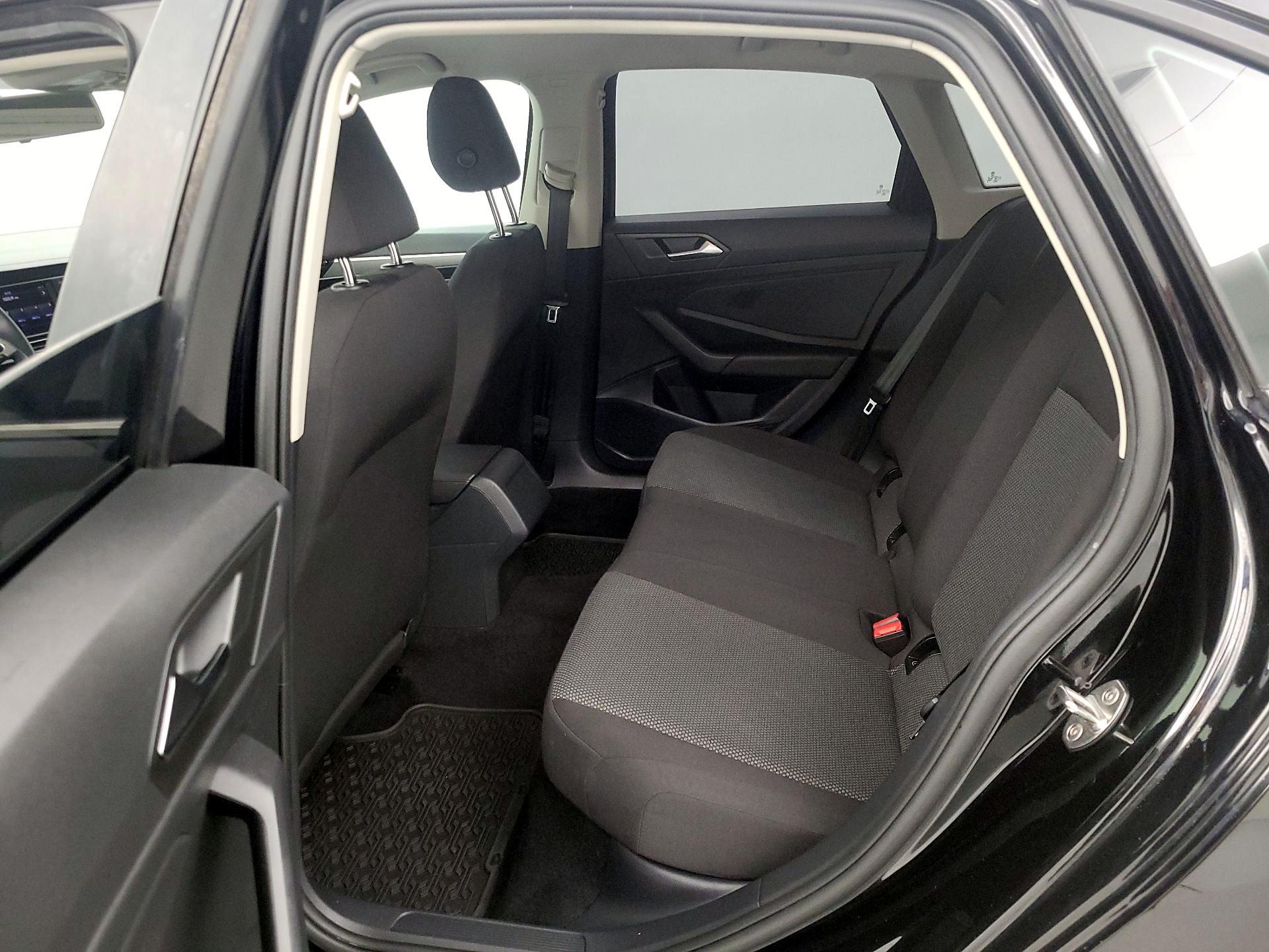 Thumbnail: 2019 Volkswagen Jetta - 19
