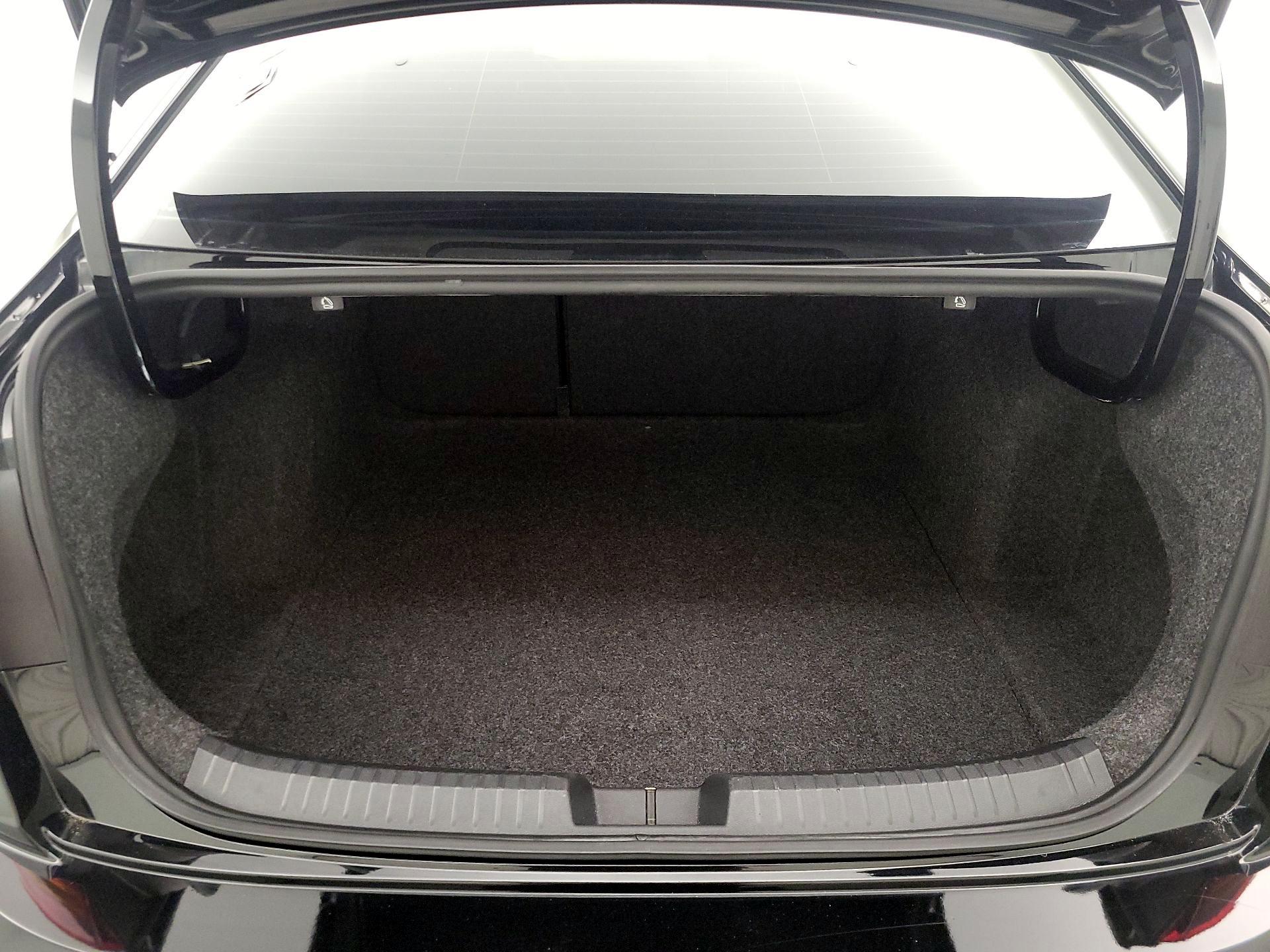 Thumbnail: 2019 Volkswagen Jetta - 20
