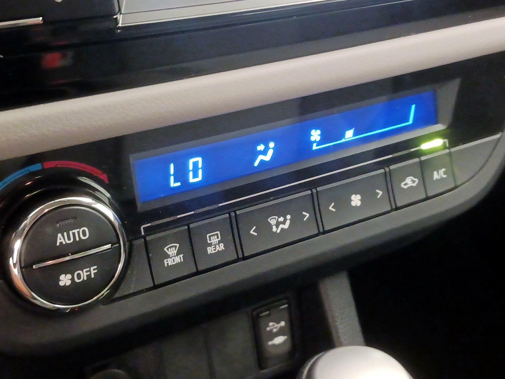Thumbnail: 2016 Toyota Corolla - 14