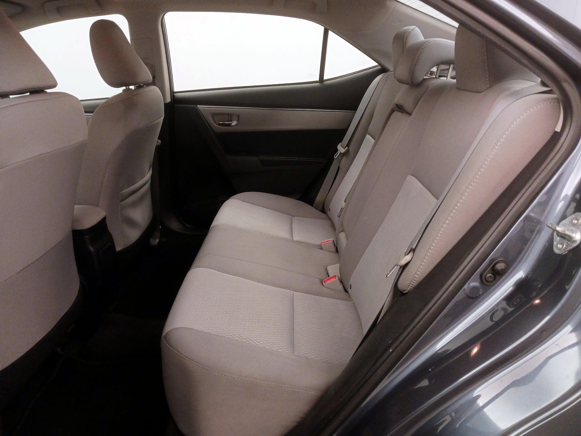 Thumbnail: 2016 Toyota Corolla - 17