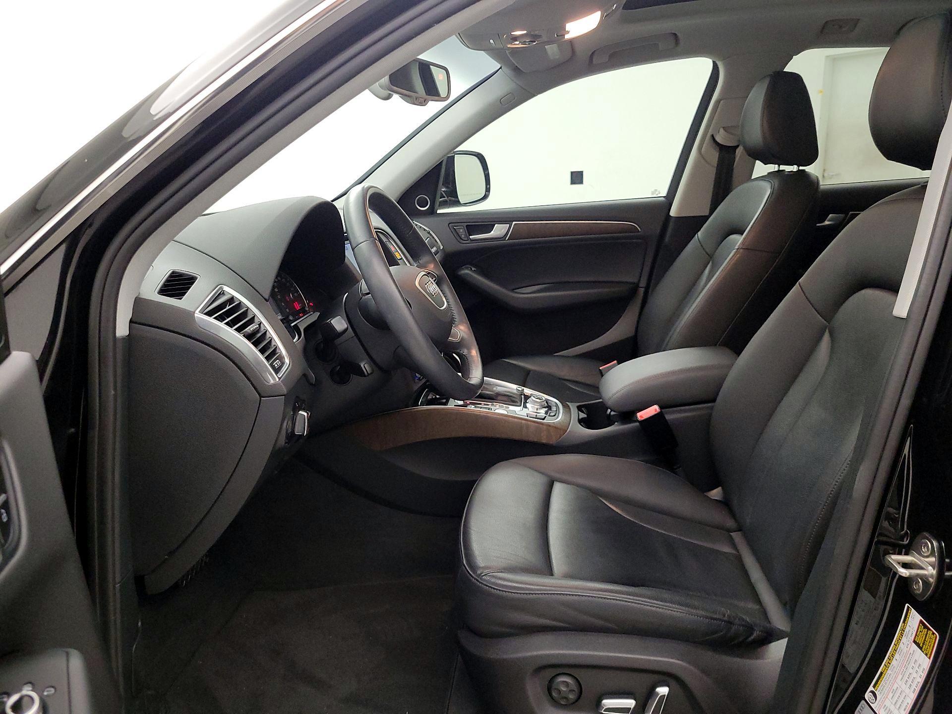 Thumbnail: 2016 Audi Q5 - 11