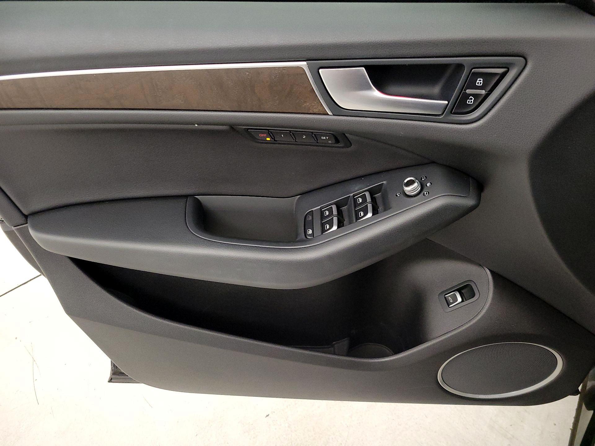Thumbnail: 2016 Audi Q5 - 12