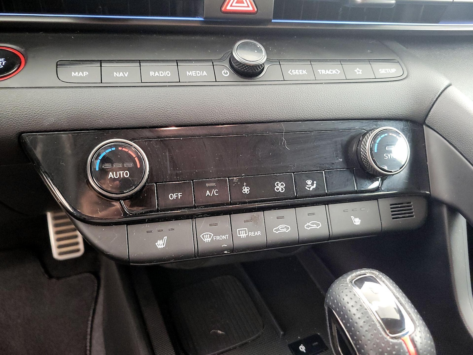 2024 Hyundai Elantra N Line - Photo 18