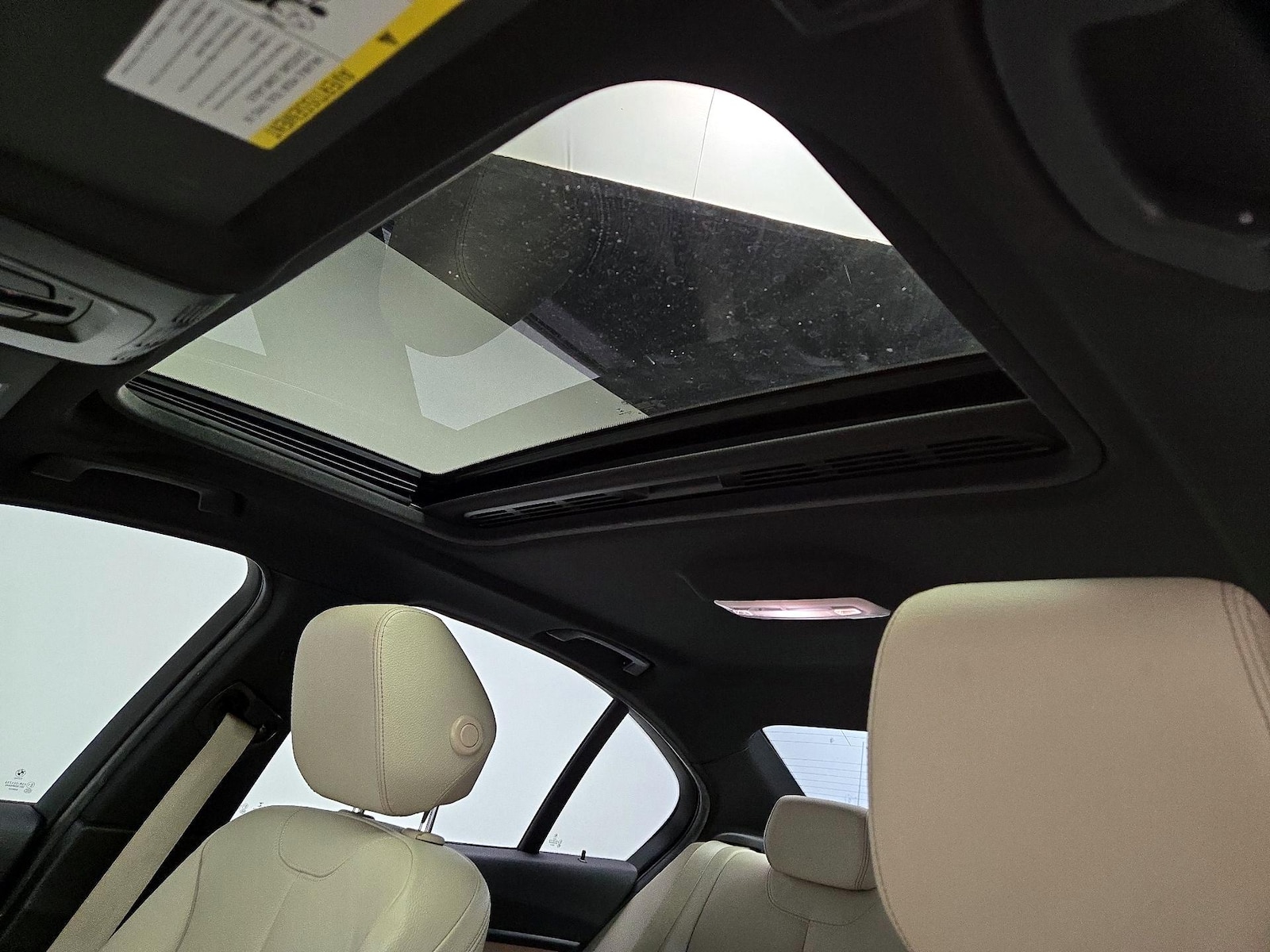 Sunroof(s) & Overhead Airbags