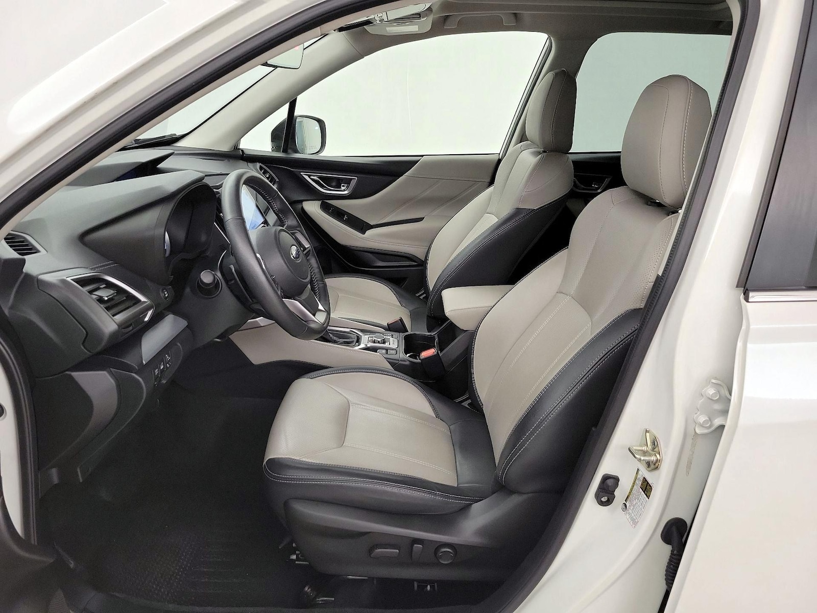 2021 Subaru Forester Limited - Photo 12