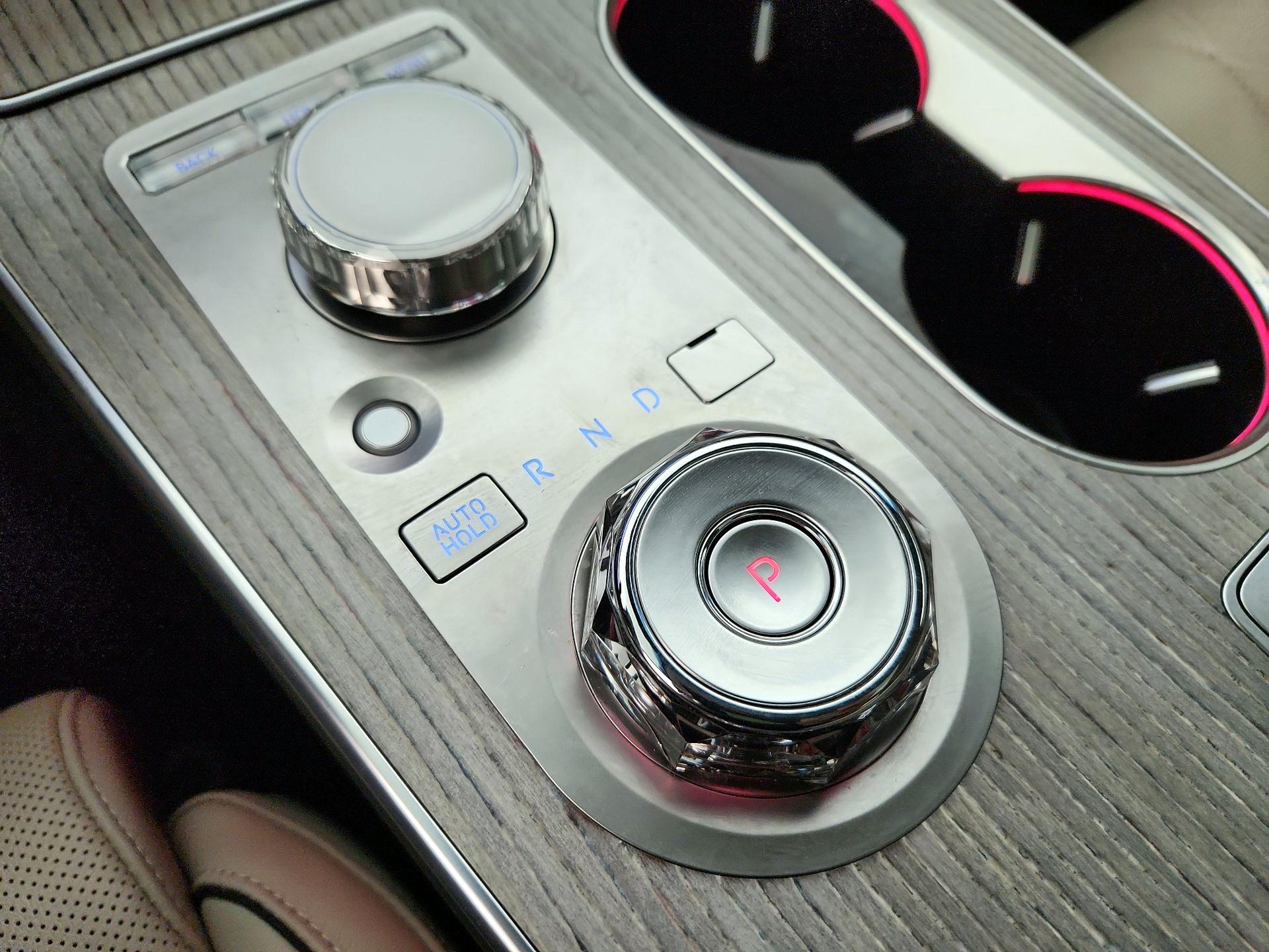 Thumbnail: 2025 Genesis GV80 - 17