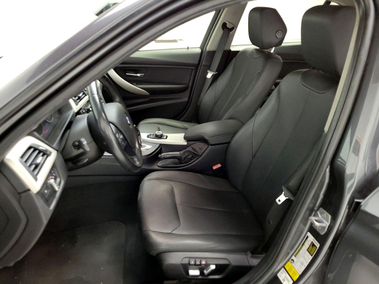 Power Seat(s) & Side Airbags
