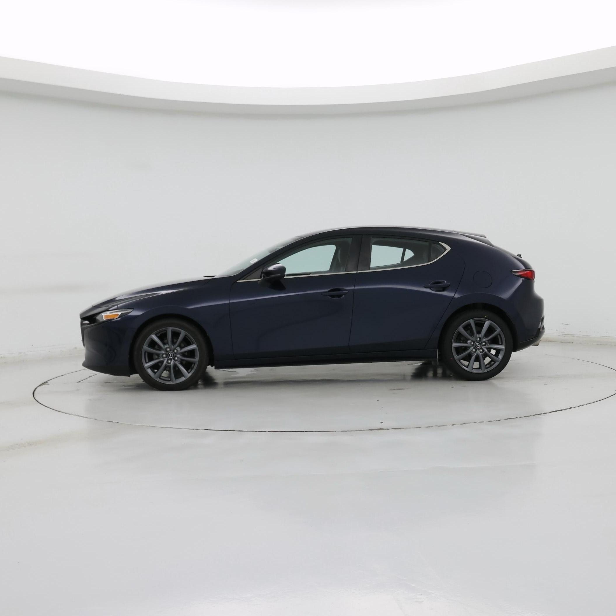 Thumbnail: 2022 Mazda Mazda3 - 3