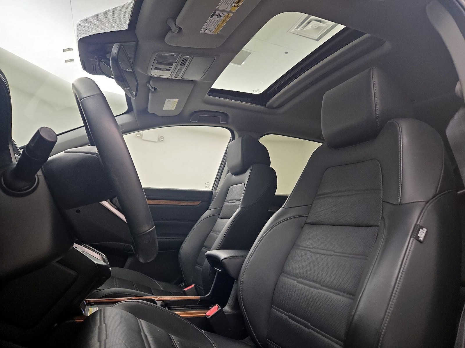 Sunroof(s) & Overhead Airbags