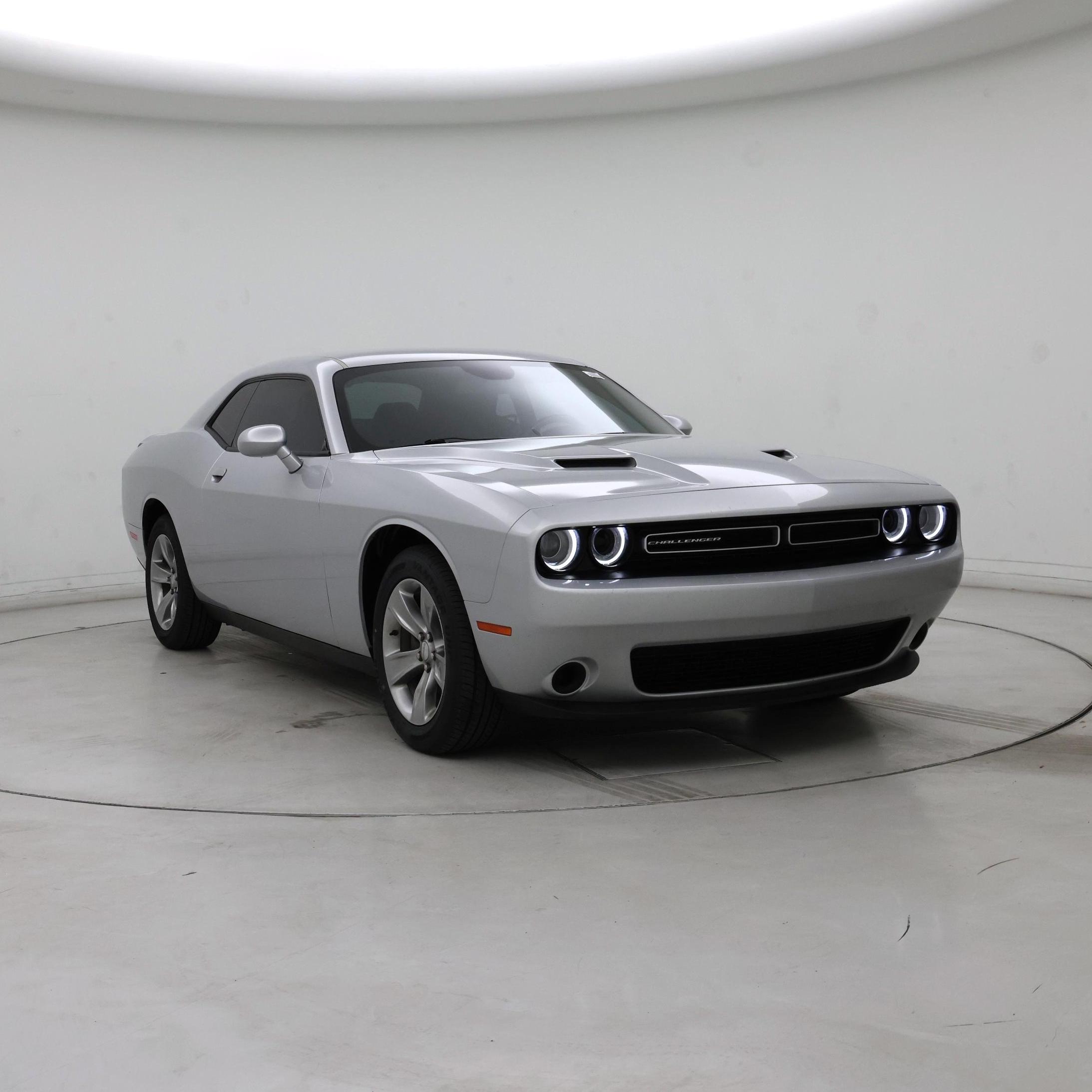 Silver 2019 Dodge Challenger Coupe Rear-Wheel Drive Automatic