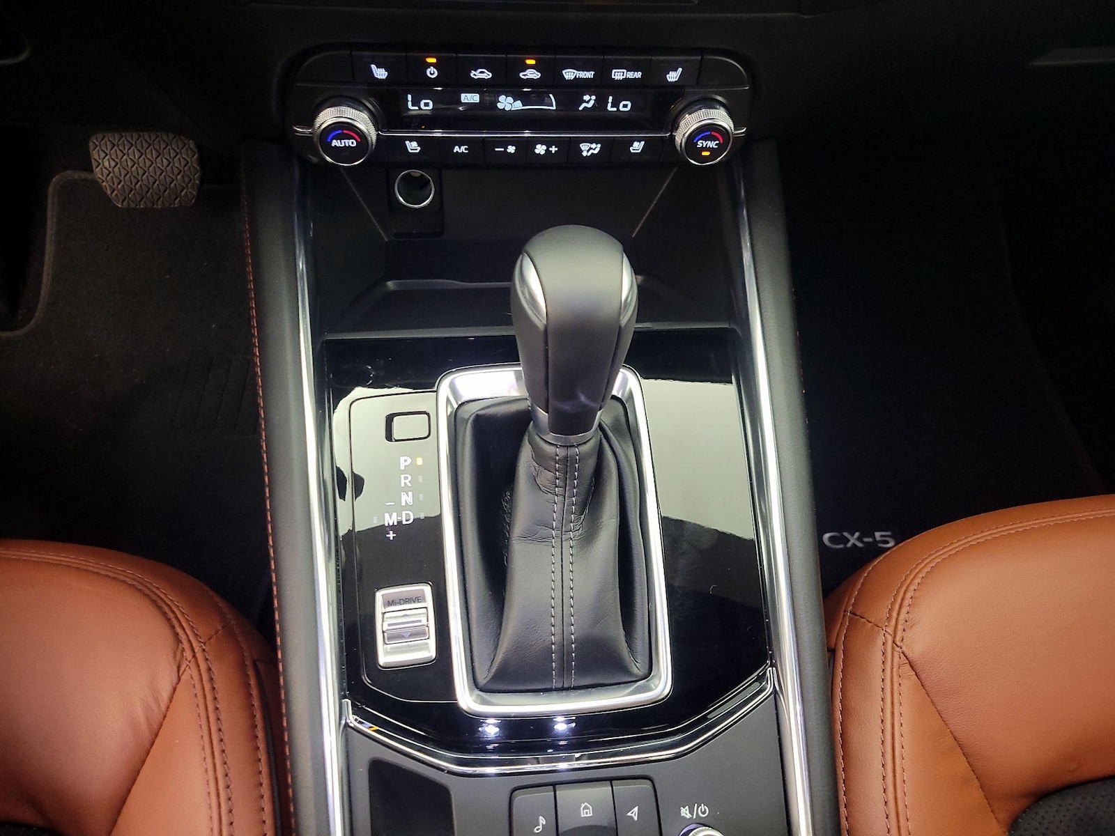 2025 Mazda CX-5 Carbon Turbo - Photo 18