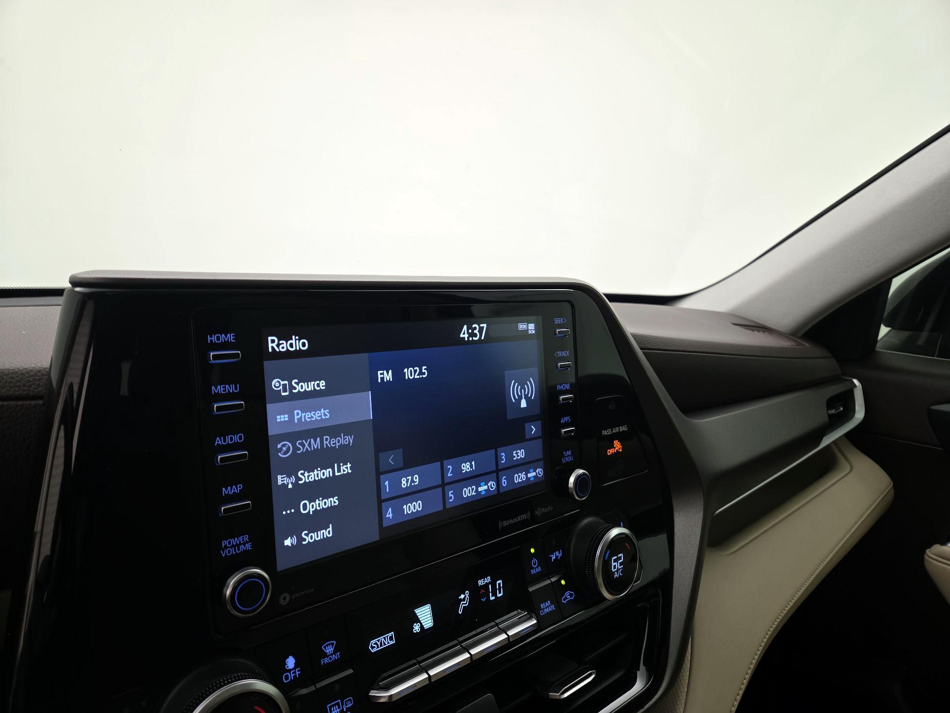 Thumbnail: 2021 Toyota Highlander - 15