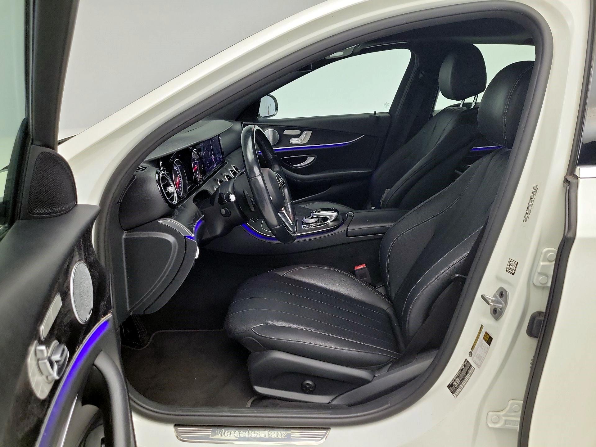 Thumbnail: 2019 Mercedes-Benz E-Class - 11