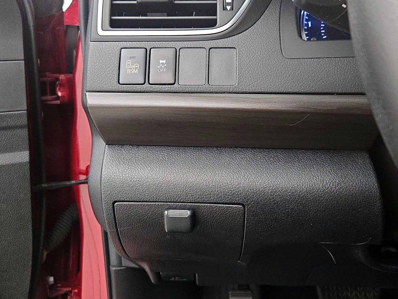 2016 Toyota Camry XLE - Photo 14