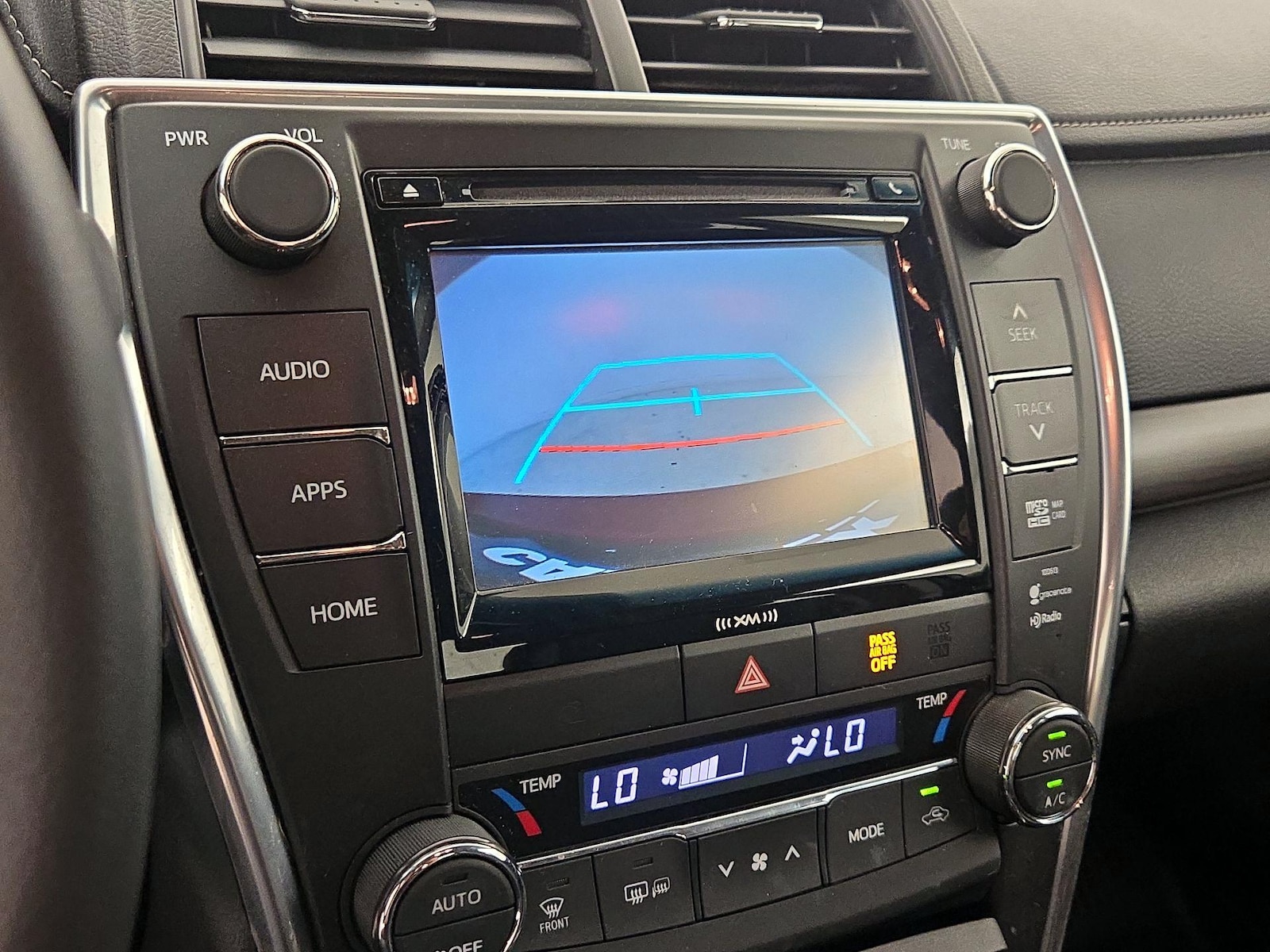 2016 Toyota Camry XLE - Photo 15