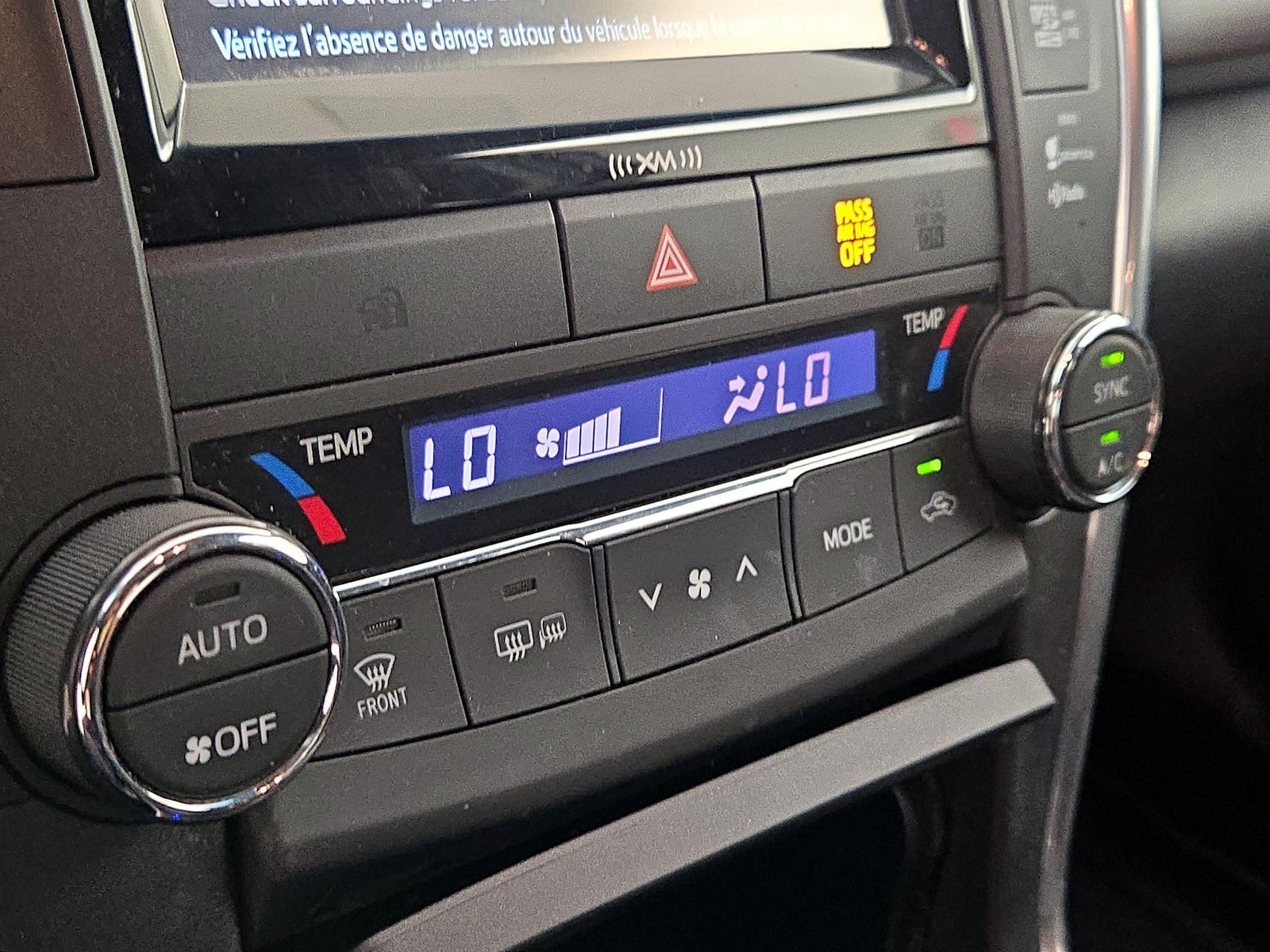 2016 Toyota Camry XLE - Photo 17