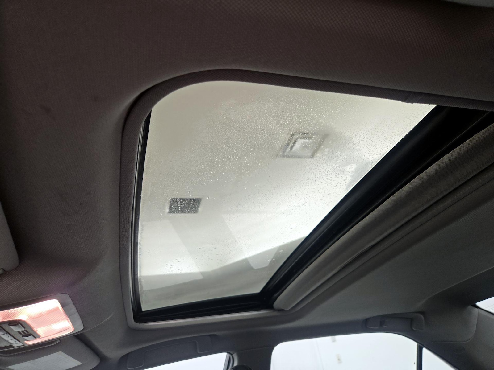 2016 Toyota Camry XLE - Photo 20