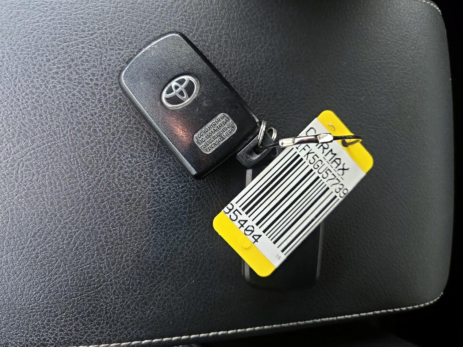 2016 Toyota Camry XLE - Photo 24