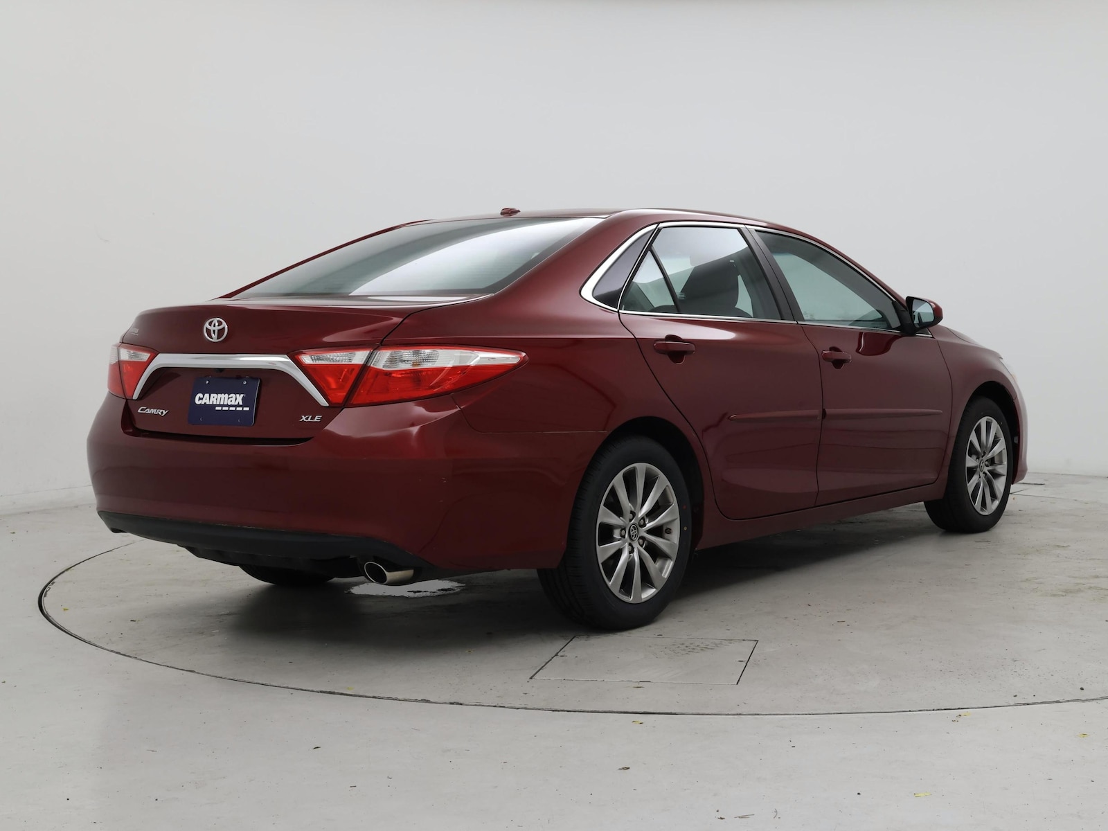 2016 Toyota Camry XLE - Photo 9