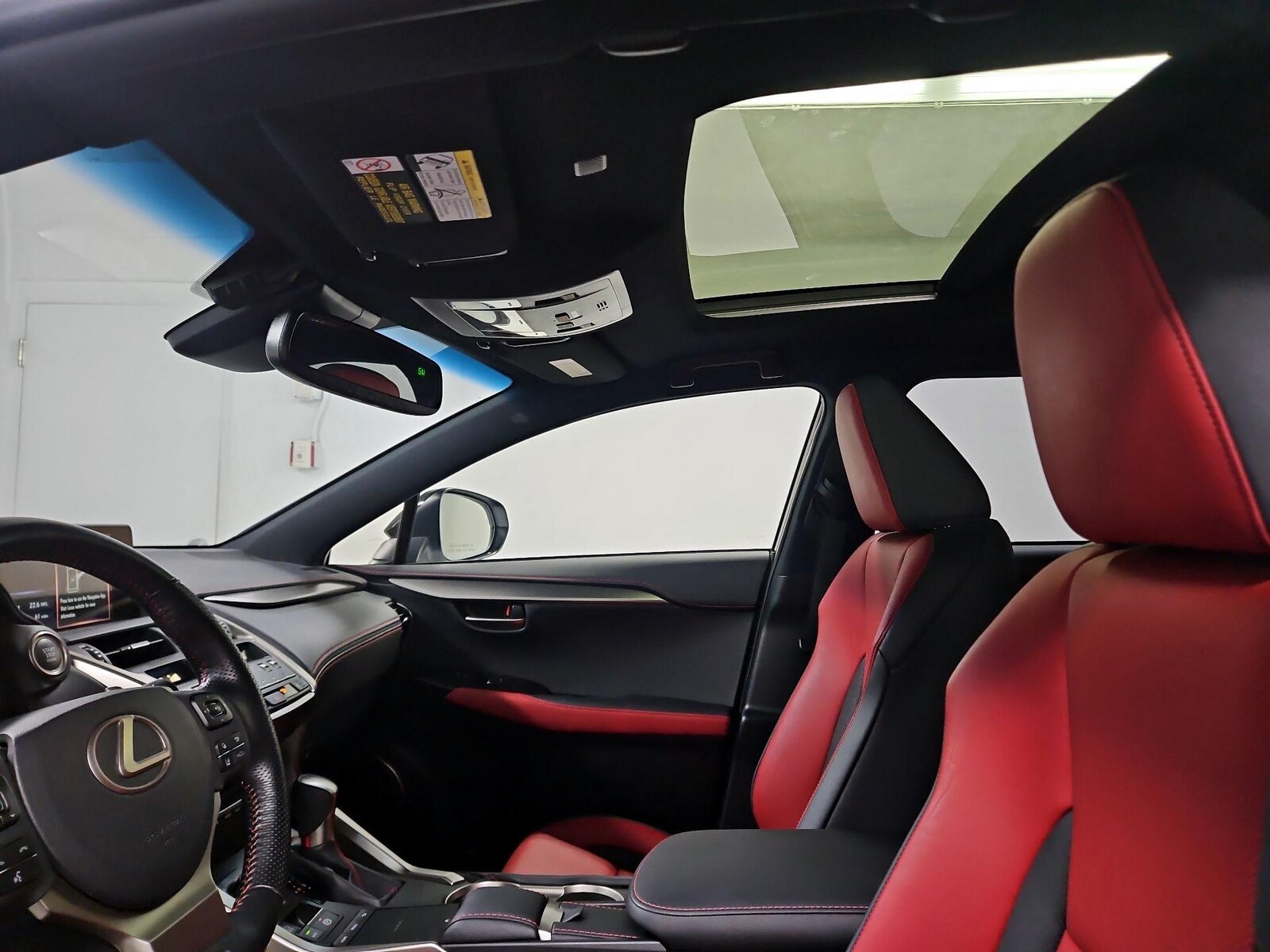 Sunroof(s) & Overhead Airbags