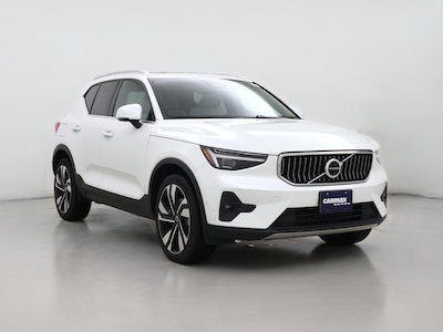 2025 Volvo XC40 B5 Plus Bright Theme
