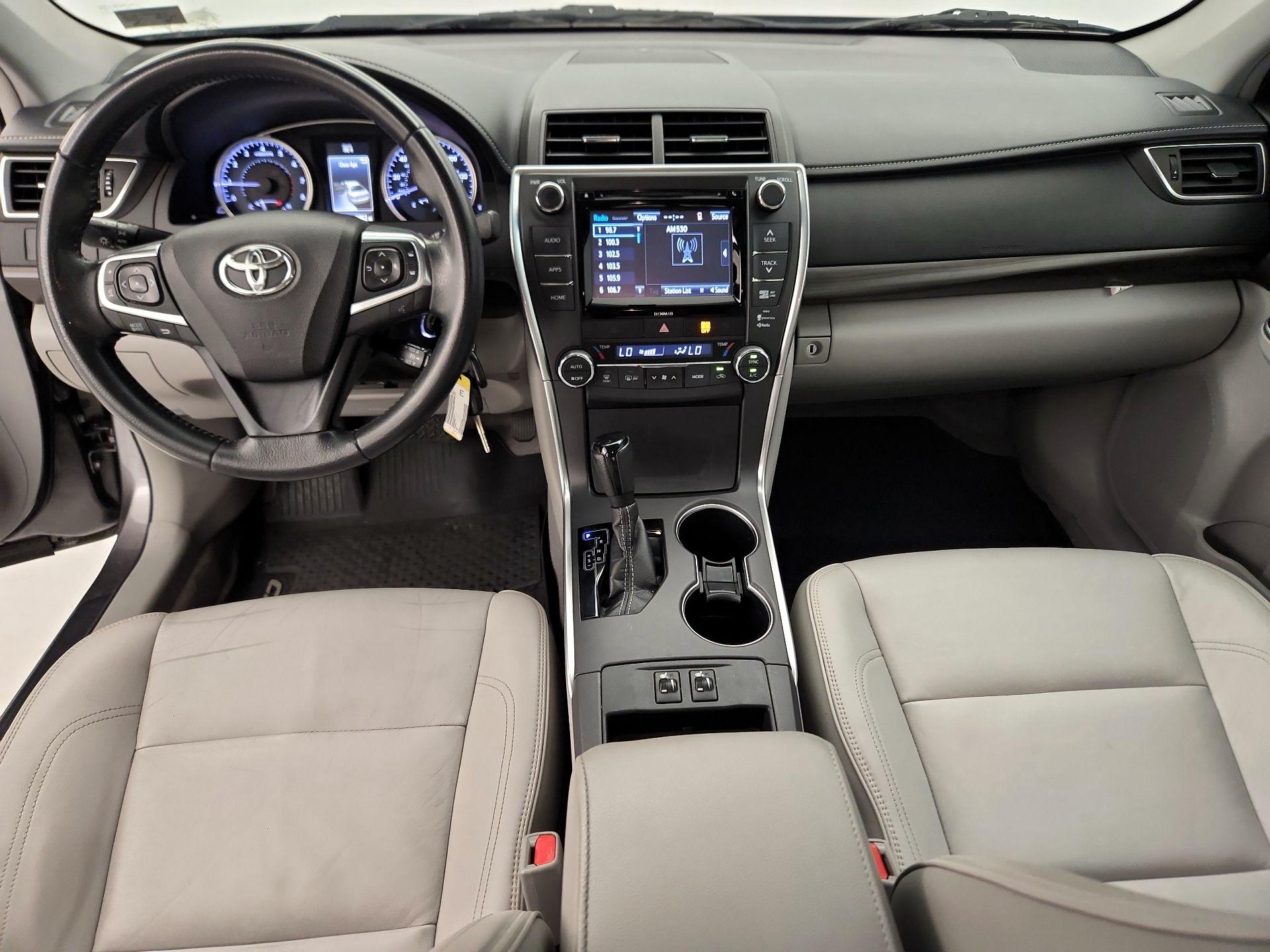 Thumbnail: 2016 Toyota Camry - 9