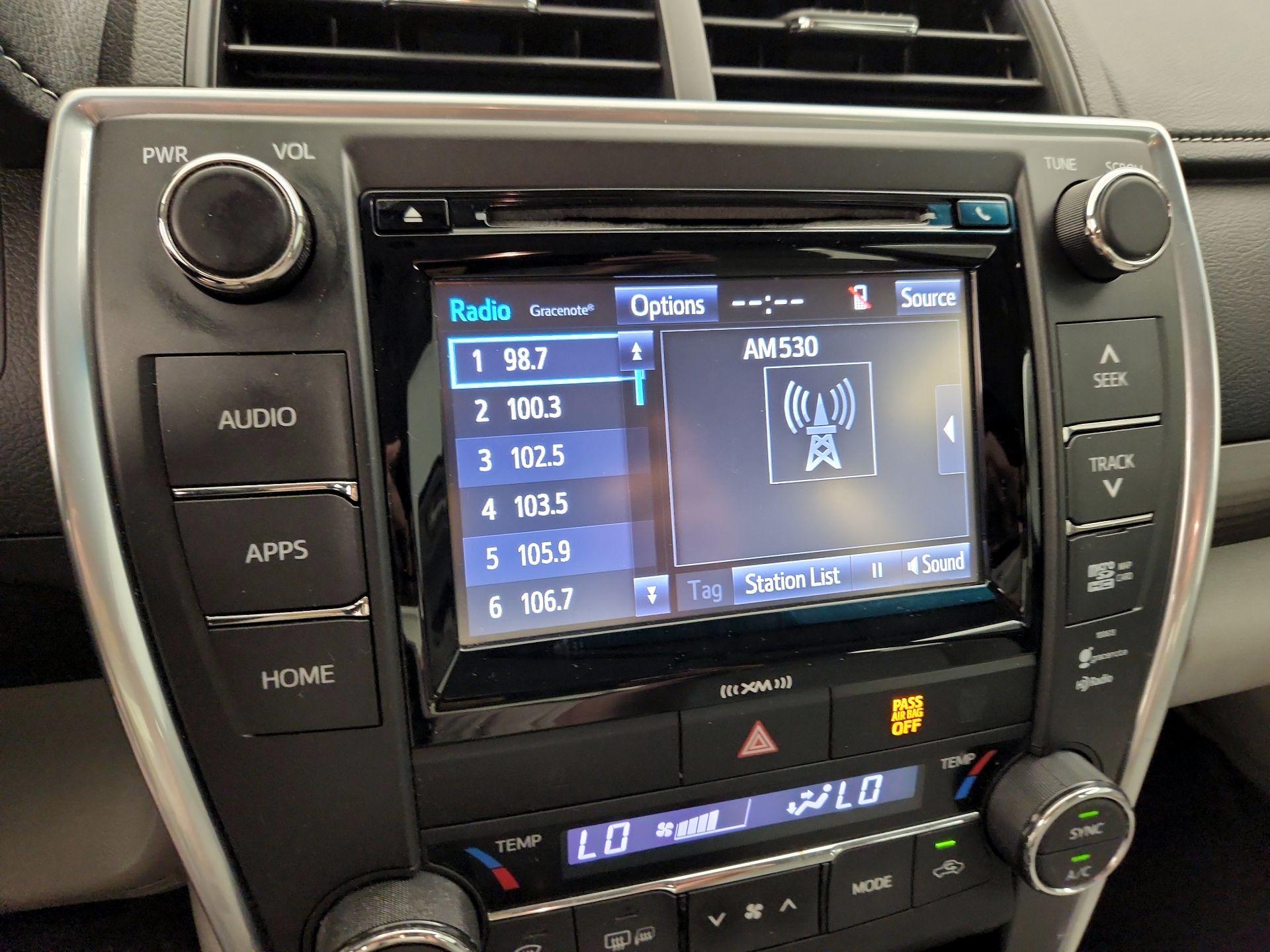 Thumbnail: 2016 Toyota Camry - 14